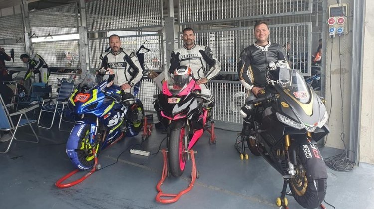 Carreras de Motos: Preparación Técnica y Mental, Desde el Taller hasta la Pista