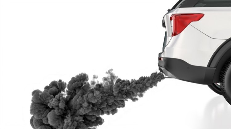 ¿Sabías que el Color del Humo en el Escape Revela Problemas en el Motor?